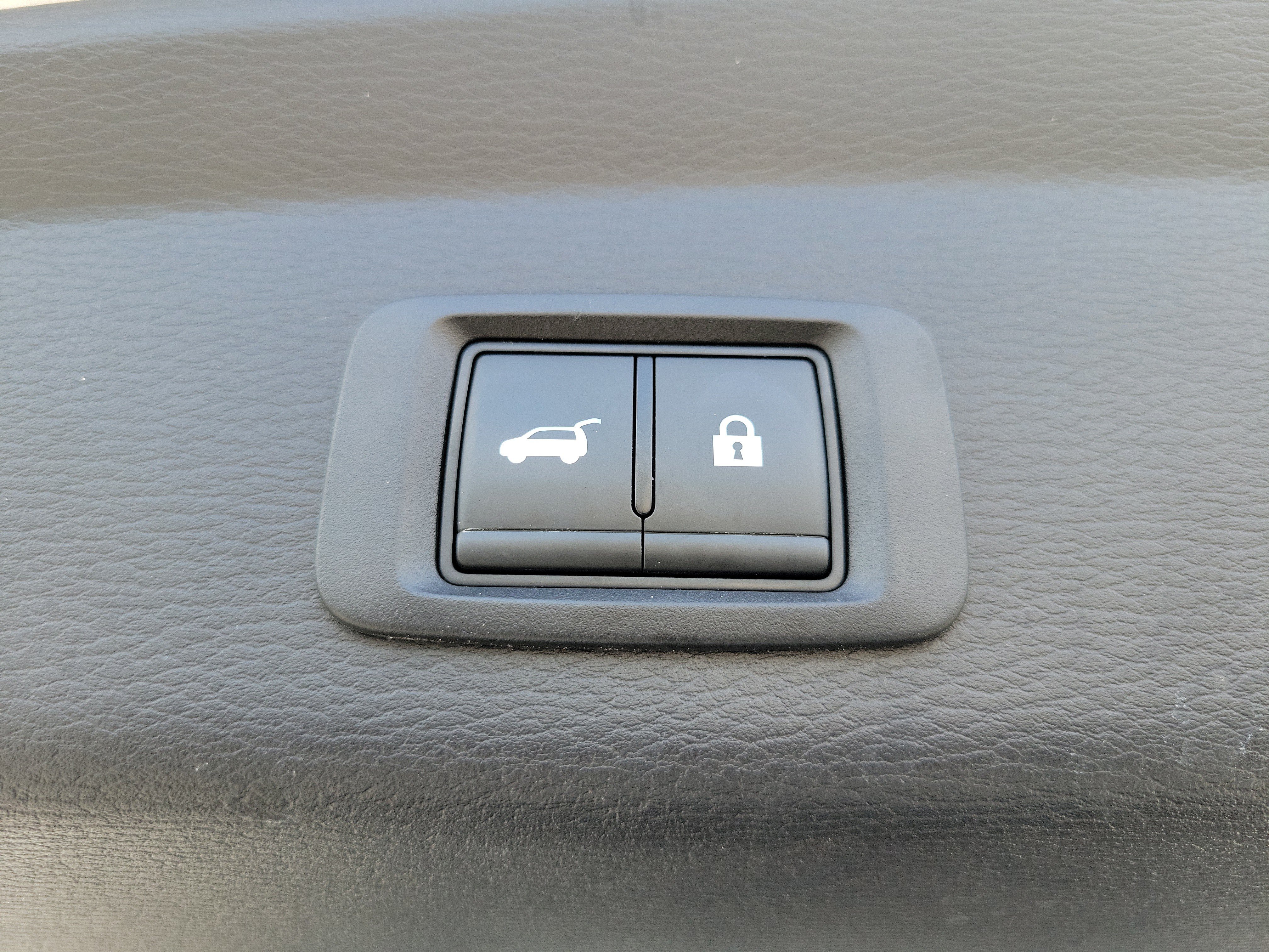 Used 2025 Mitsubishi Outlander SE FWD image 15