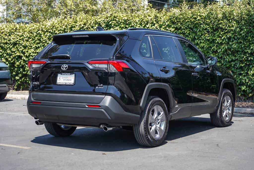 Used 2025 Toyota RAV4 LE AWD/4WD image 6