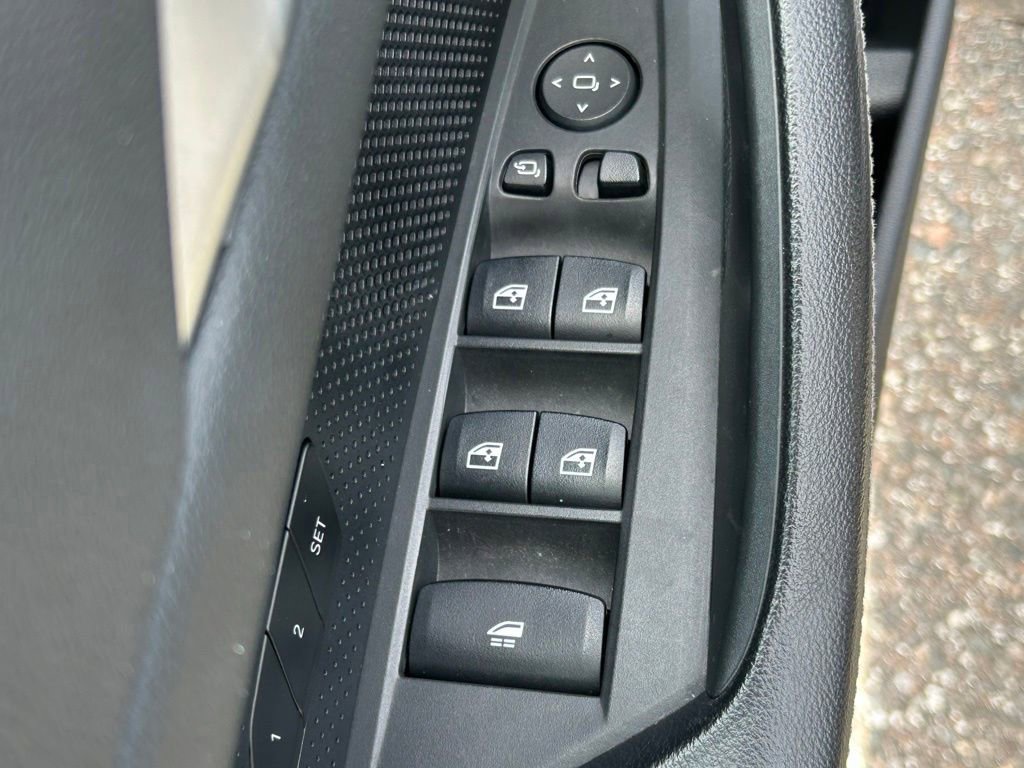 Used 2022 BMW 430i Convertible w/ M Sport Package RWD image 17