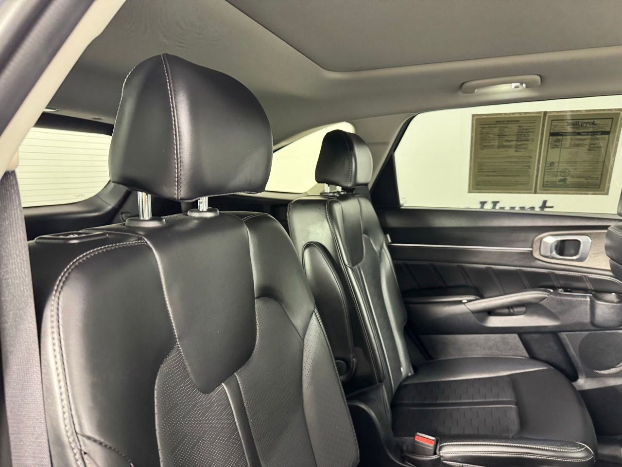 Used 2025 Kia Sorento SX image 30