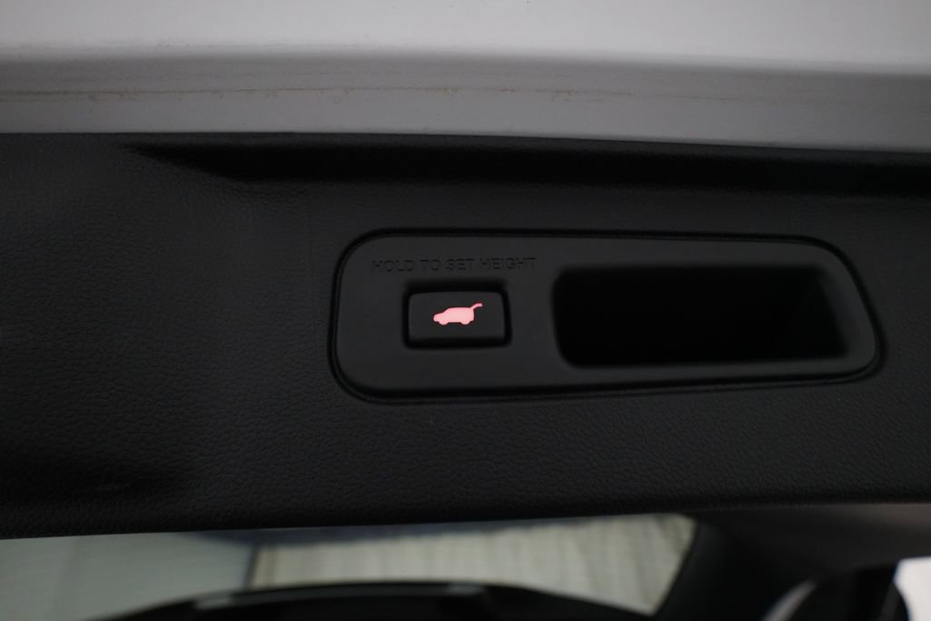 Certified 2024 Honda Pilot Touring image 15