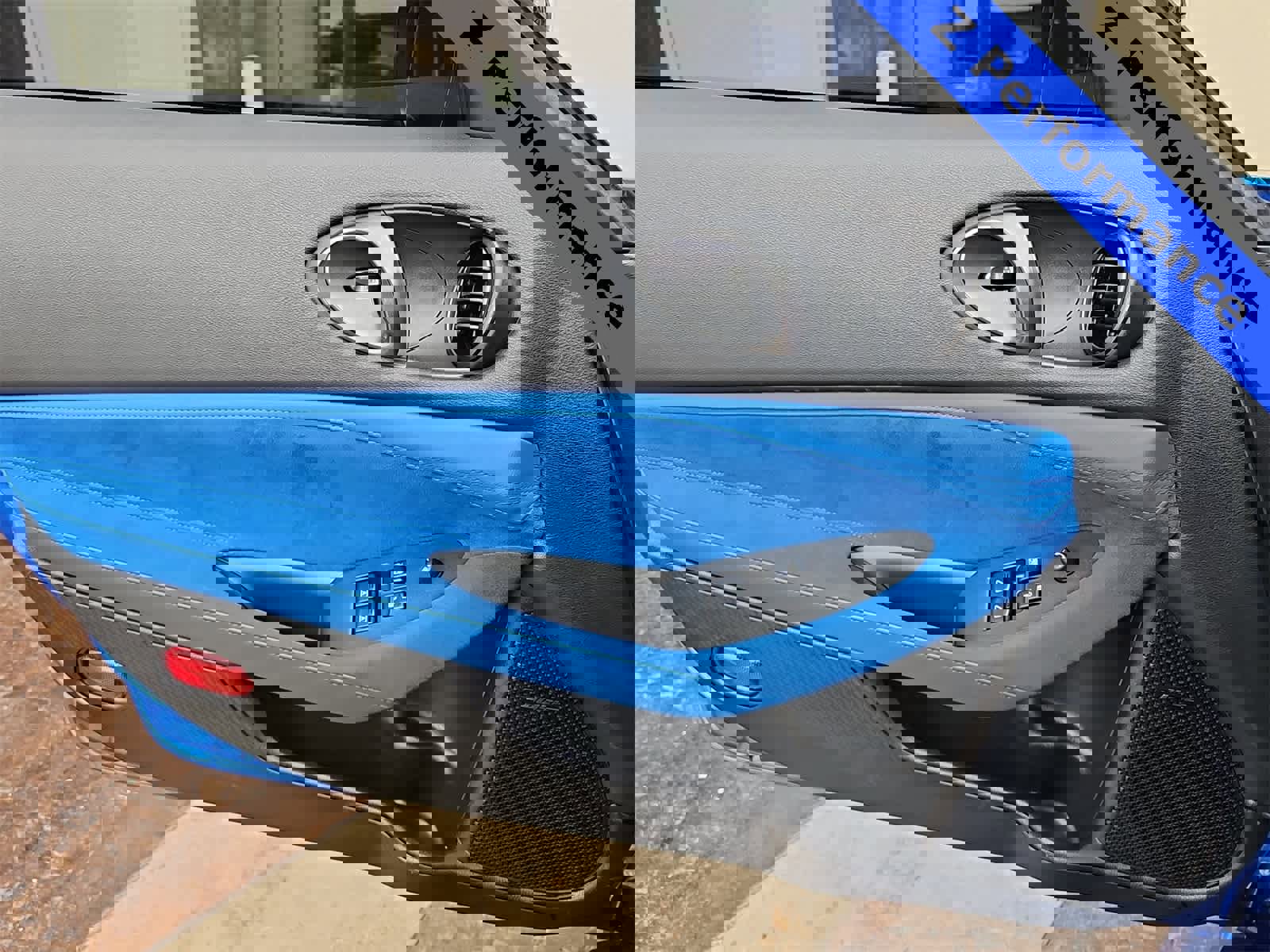 Used 2024 Nissan Z Performance w/ Floor Mat Package image 25