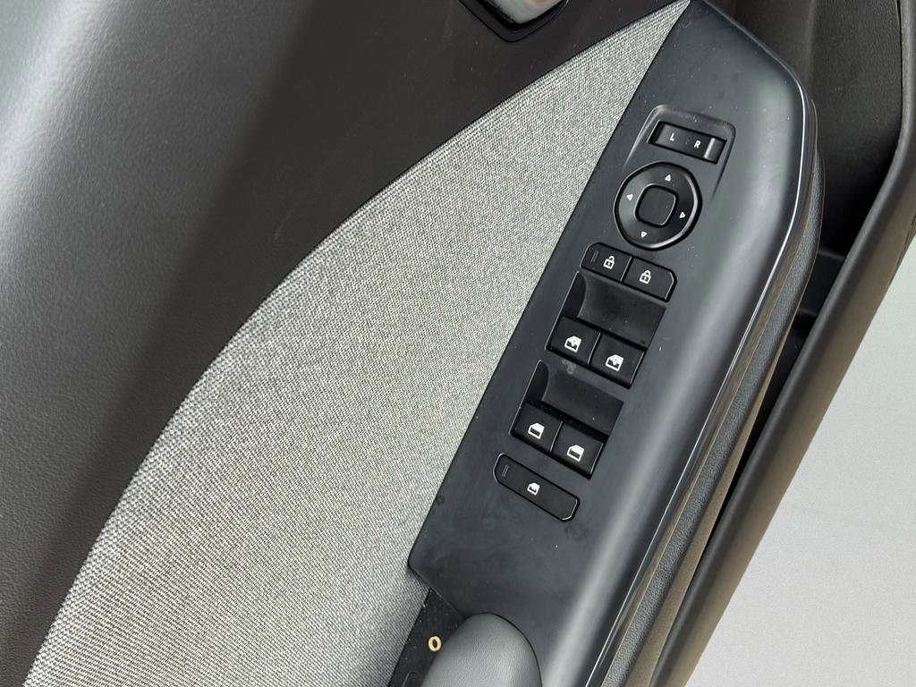 Certified 2025 Kia K4 EX FWD image 21