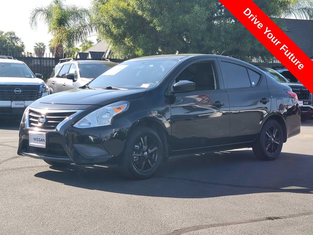 Used 2019 Nissan Versa S FWD image 2