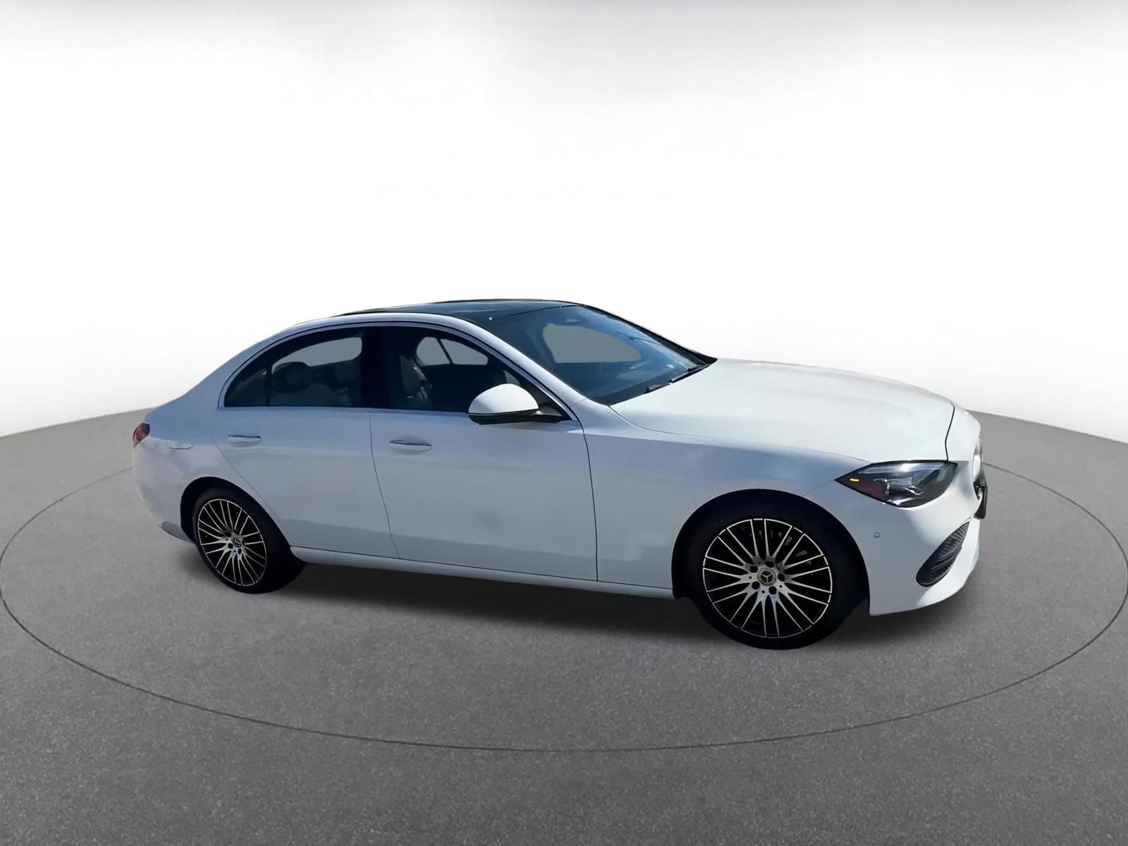 Used 2024 Mercedes-Benz C 300 4MATIC Sedan image 2