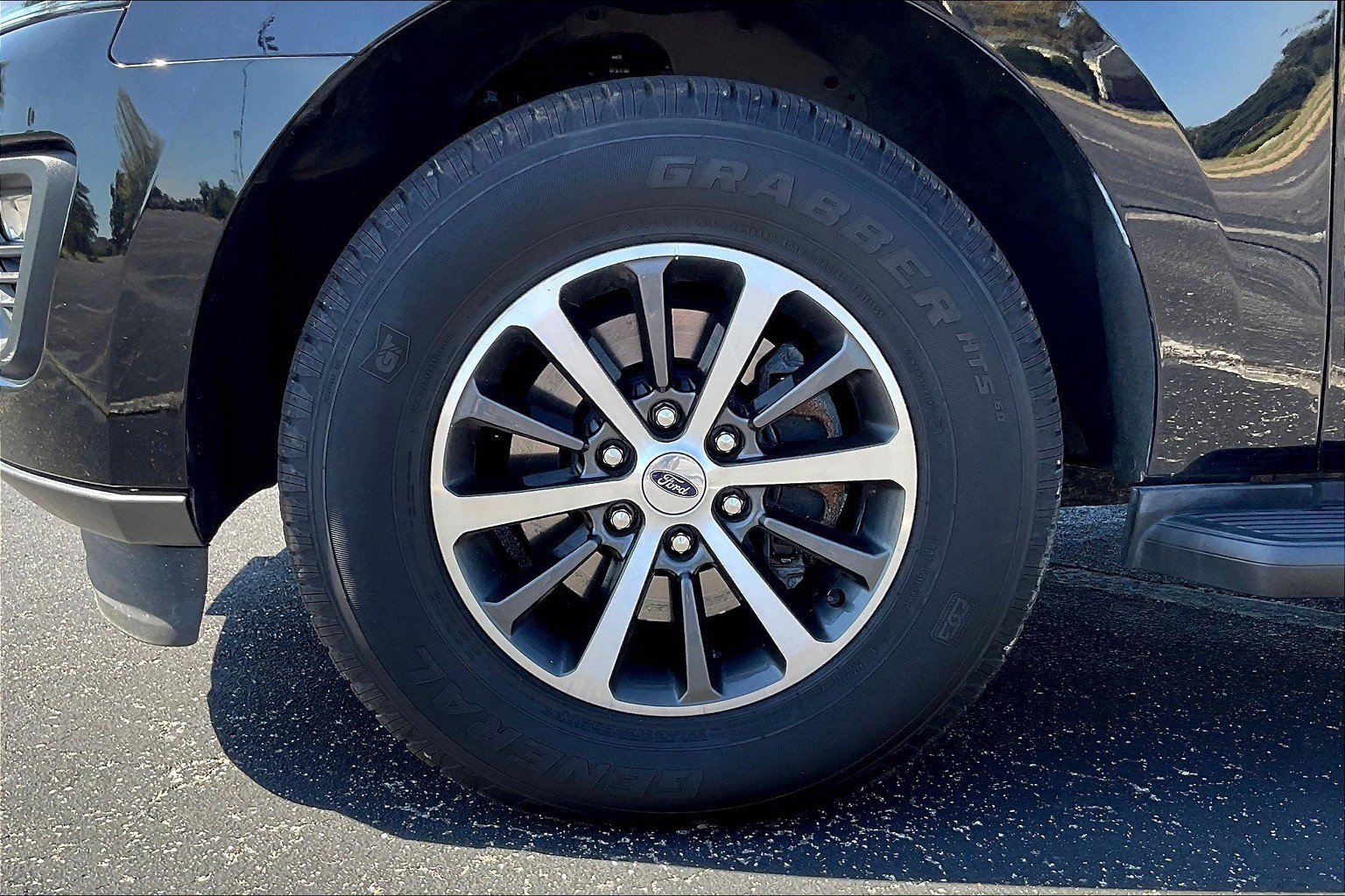 Used 2021 Ford Expedition XLT image 10