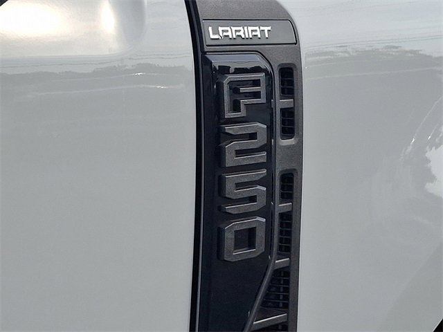 New 2026 Ford F250 Lariat w/ Black Appearance Package image 20