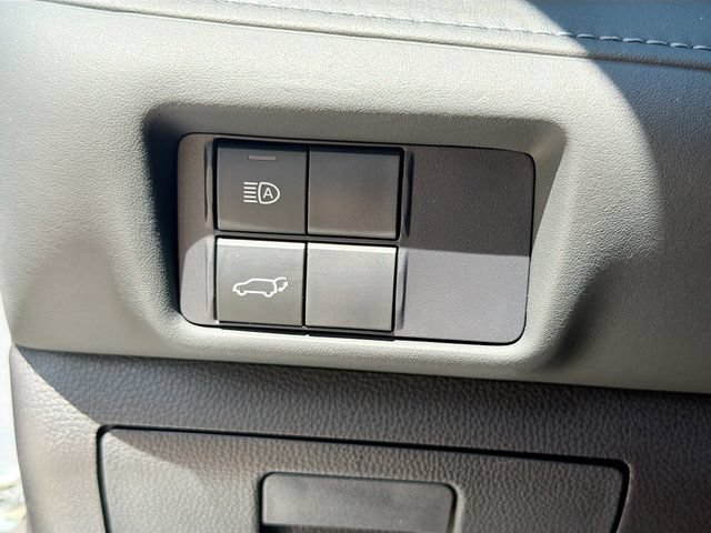 Used 2021 Toyota Highlander XLE FWD image 48