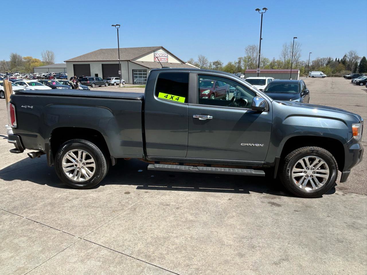 Used 2015 GMC Canyon SLT AWD/4WD image 4