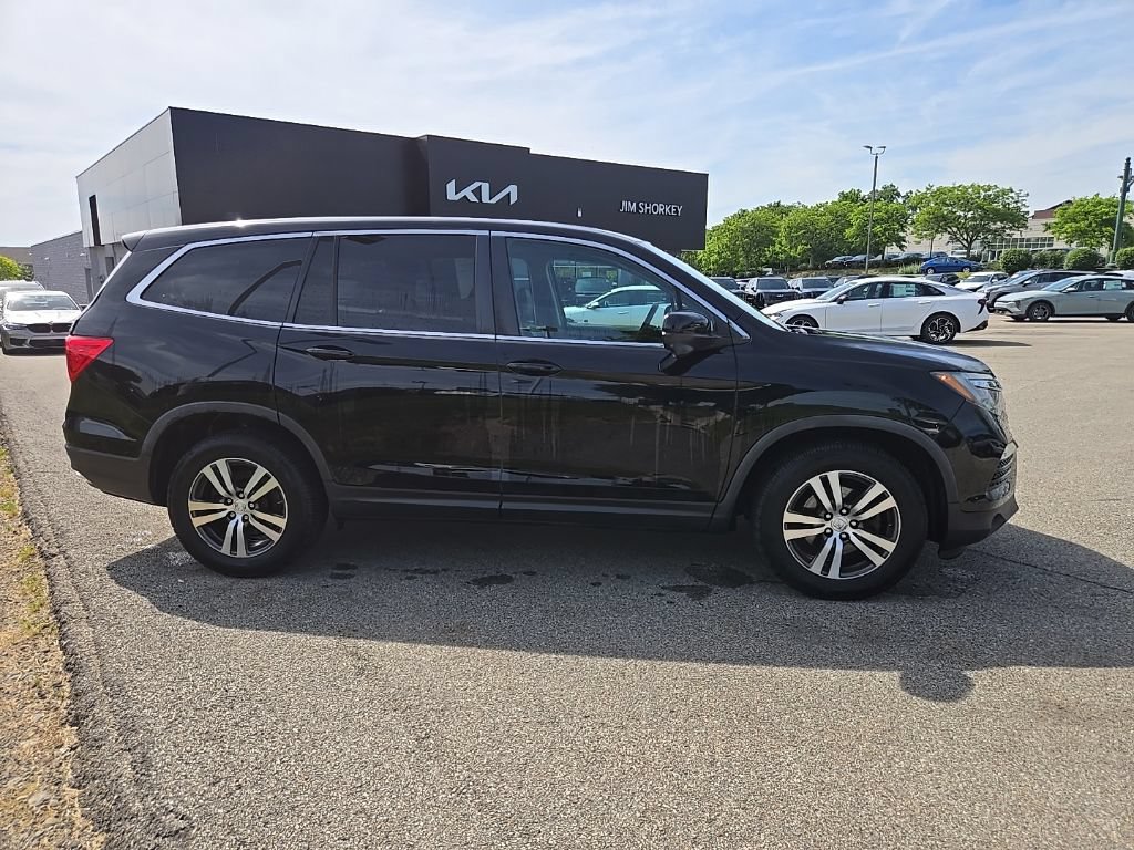Used 2017 Honda Pilot EX-L image 2
