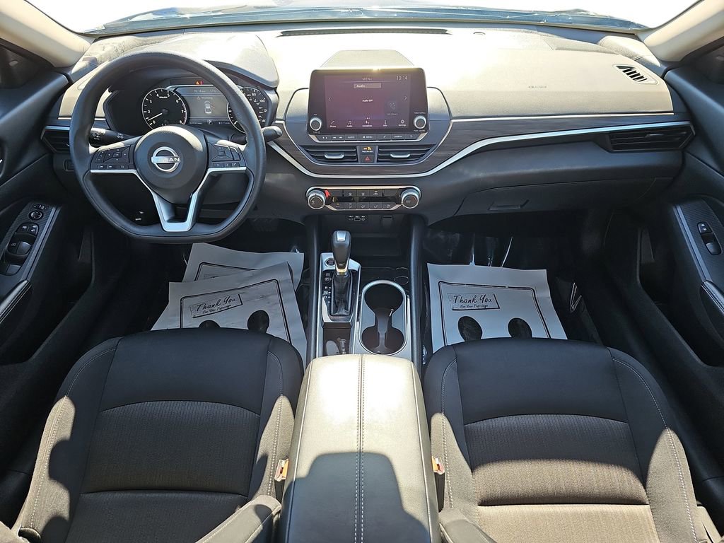 Used 2024 Nissan Altima 2.5 SV image 12