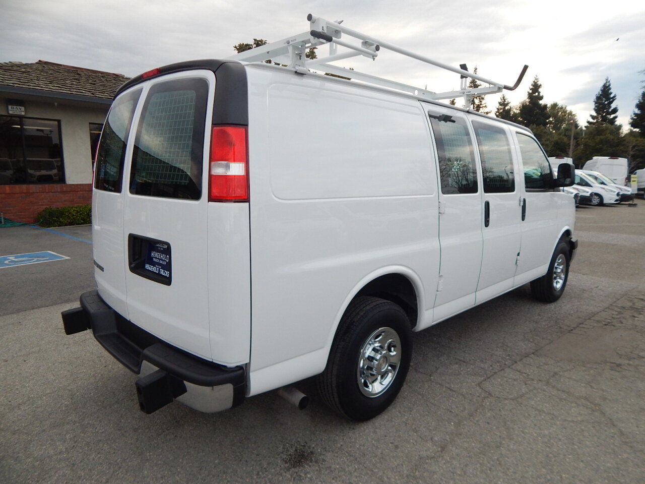 Used 2024 Chevrolet Express 2500 w/ Driver Convenience Package image 8