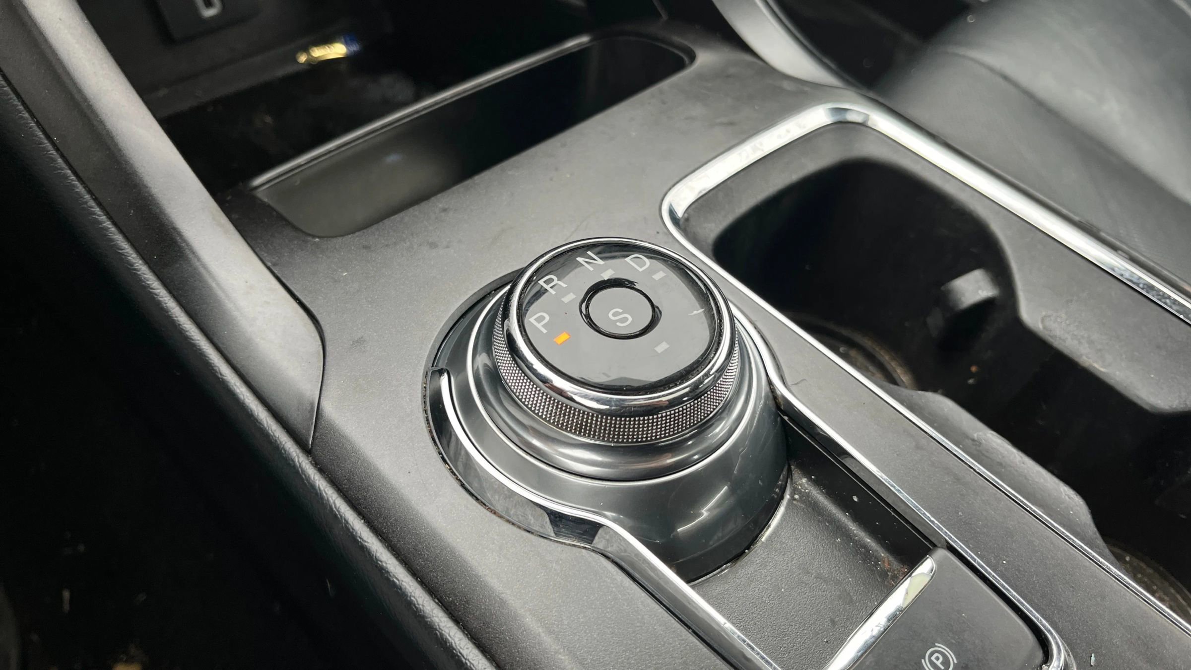 Used 2018 Ford Fusion Titanium image 29
