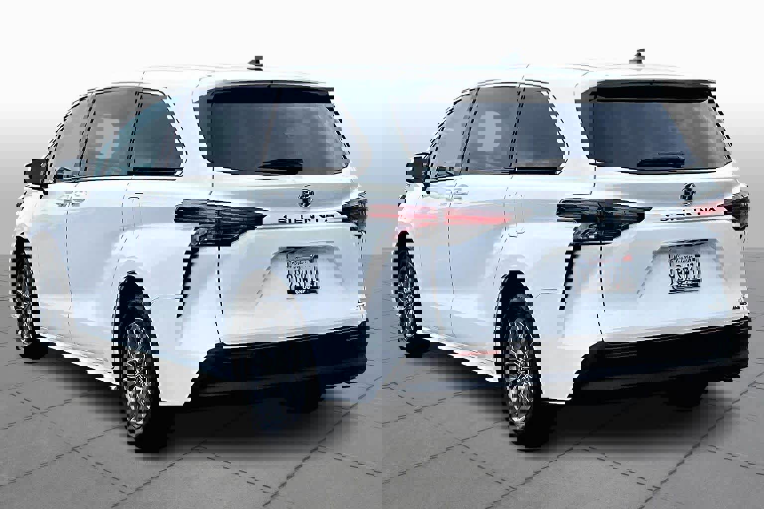 Certified 2022 Toyota Sienna LE image 11