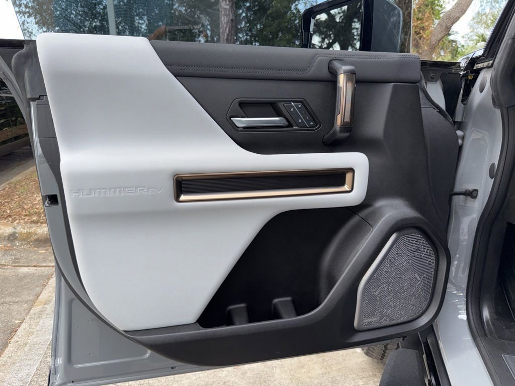 Used 2024 GMC Hummer EV 3X AWD/4WD image 22