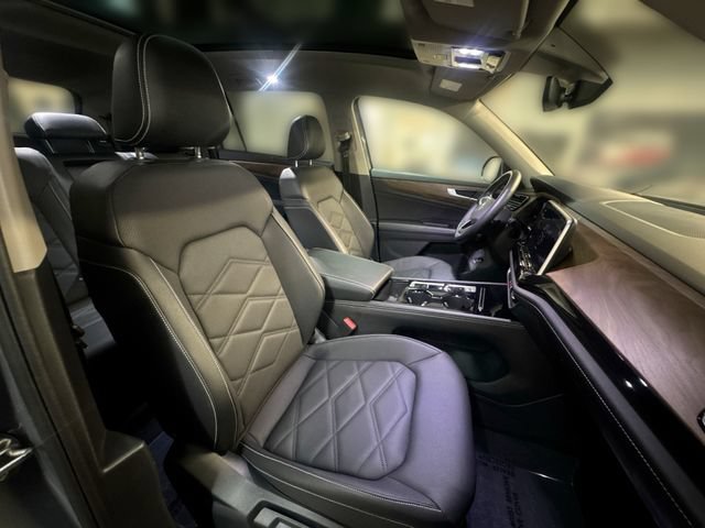 Certified 2025 Volkswagen Atlas SE FWD image 27