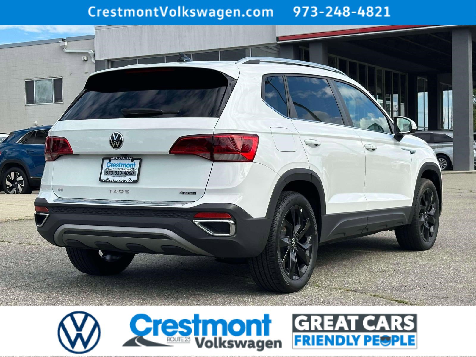 Certified 2022 Volkswagen Taos SE w/ Panoramic Sunroof Package image 3