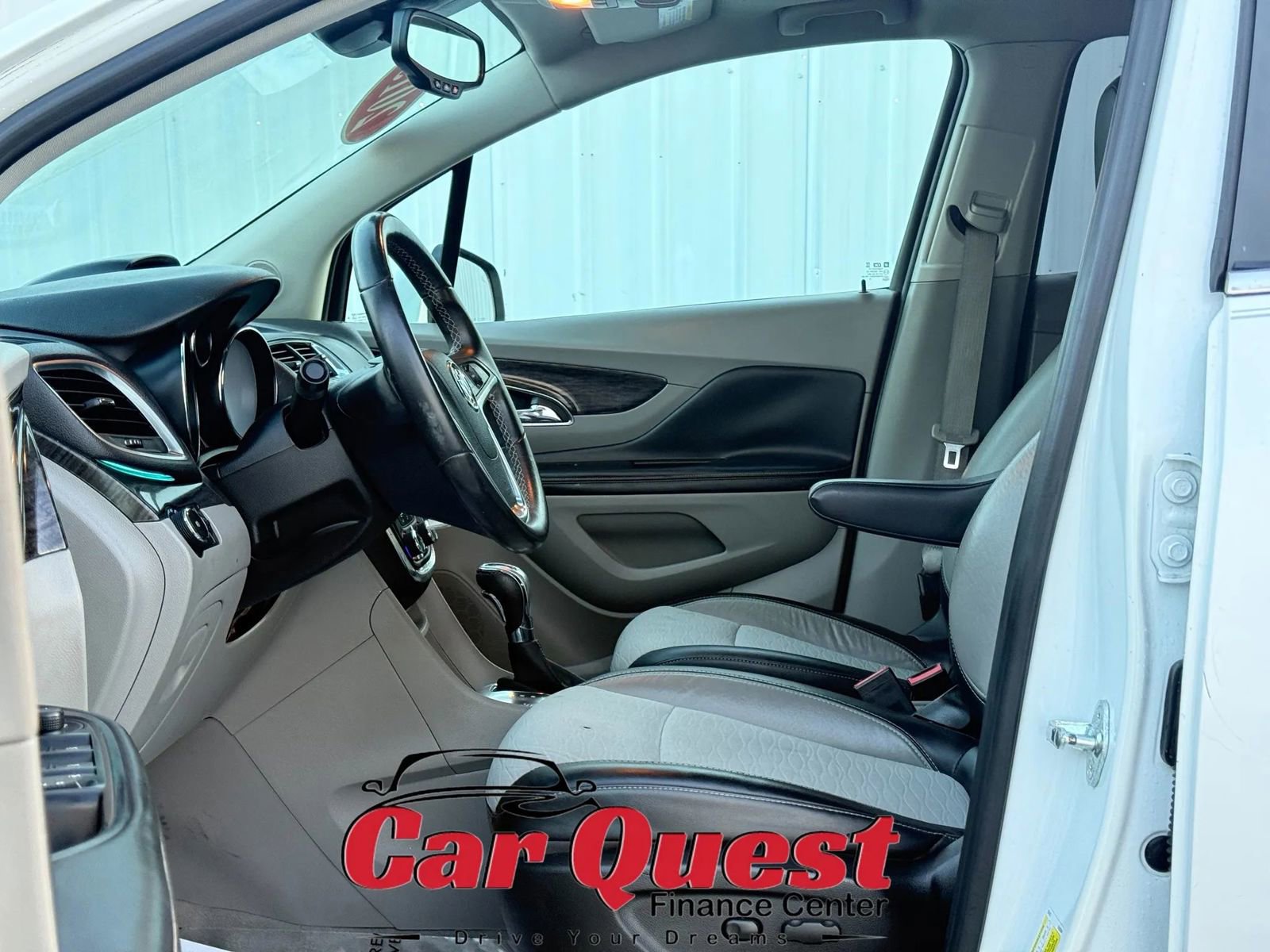 Used 2015 Buick Encore Convenience FWD image 9
