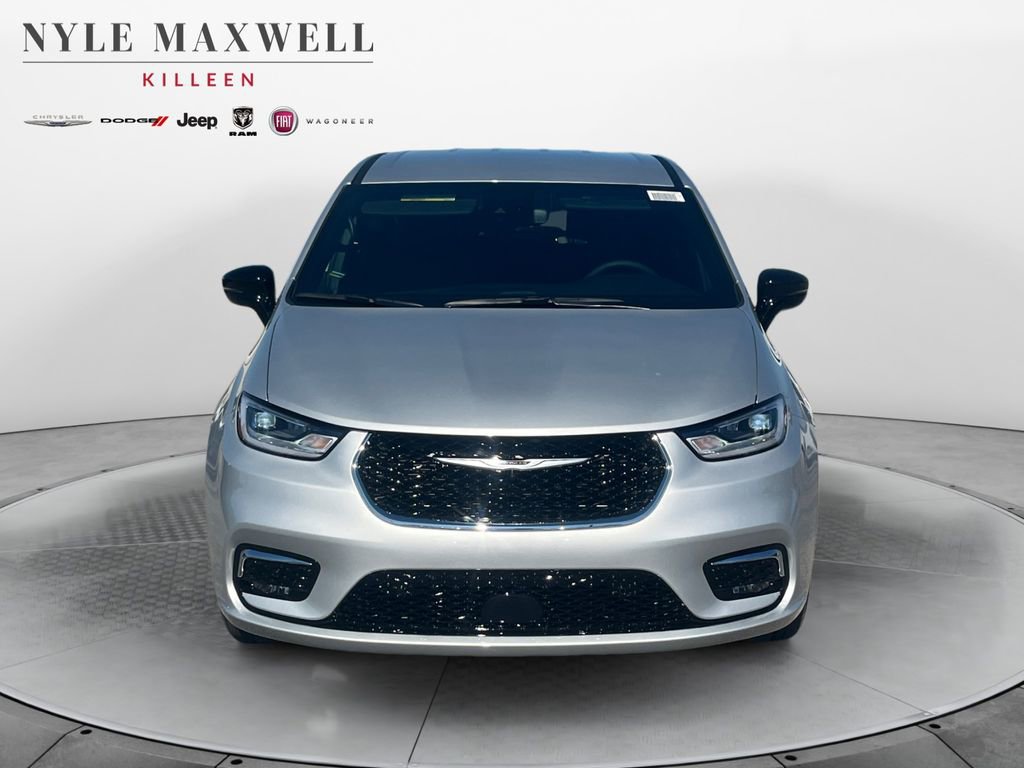 New 2026 Chrysler Pacifica Select image 18