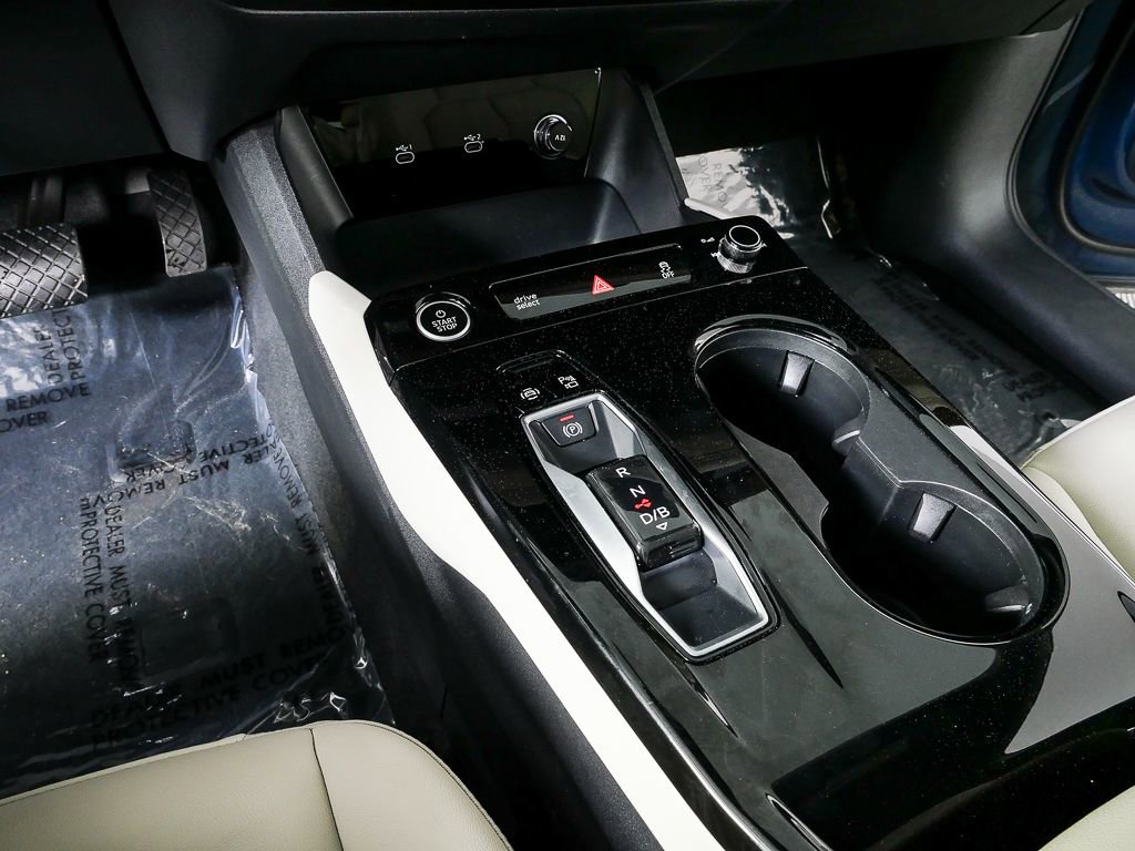 Certified 2025 Audi Q6 e-tron Premium w/ Convenience Package image 17