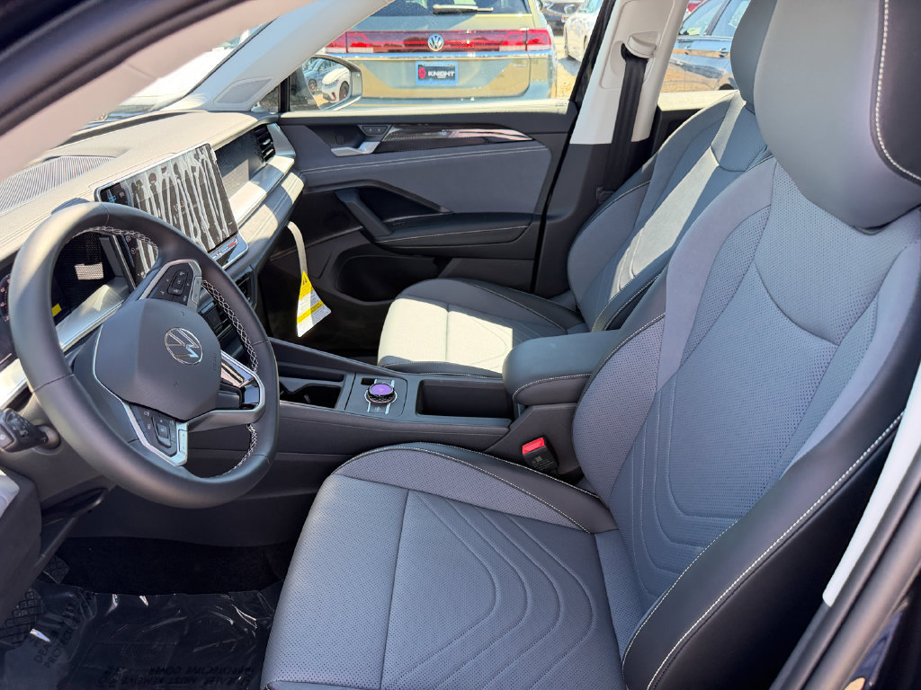 New 2026 Volkswagen Tiguan SE AWD/4WD image 12