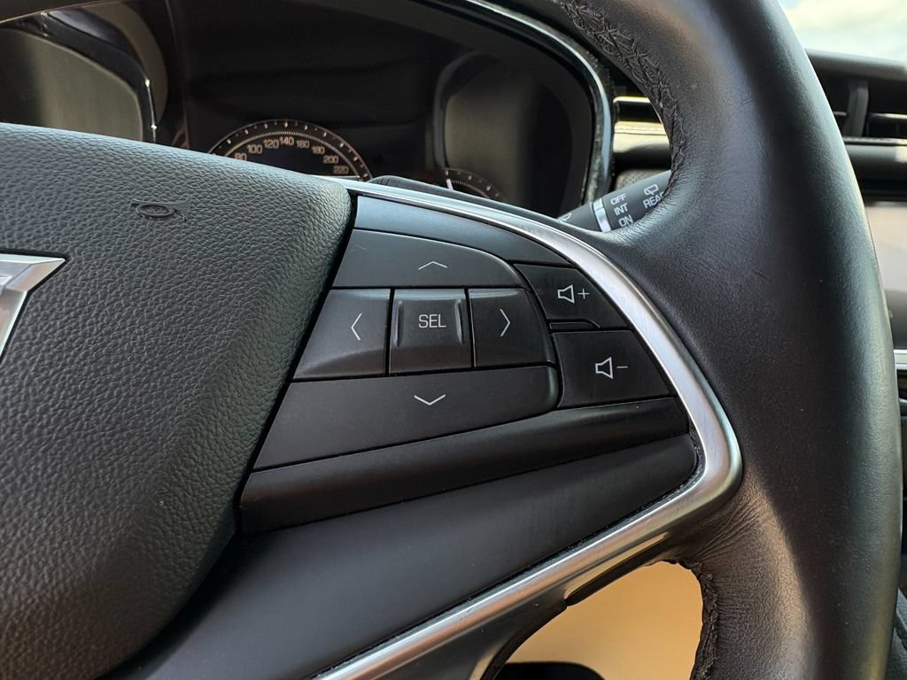 Used 2018 Cadillac XT5 FWD image 15