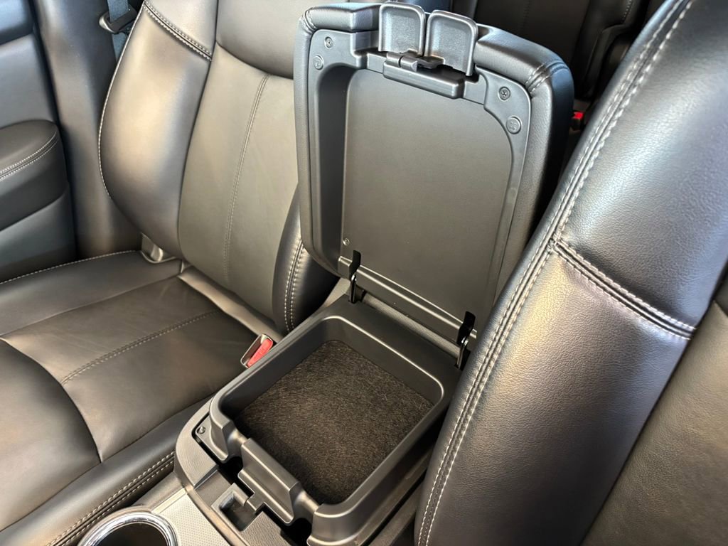 Used 2019 Nissan Pathfinder SL AWD/4WD image 21