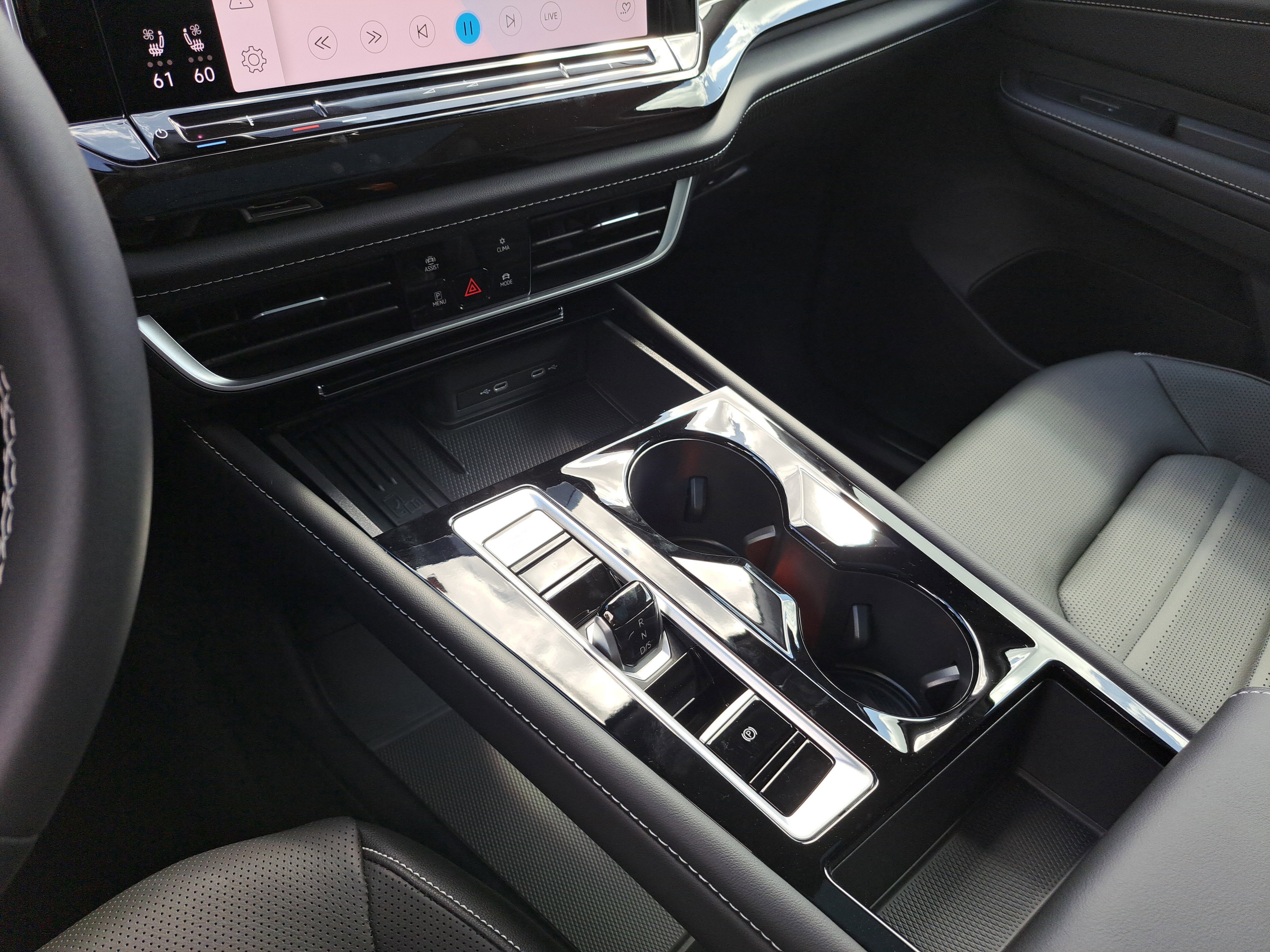 New 2026 Volkswagen Atlas SEL image 32