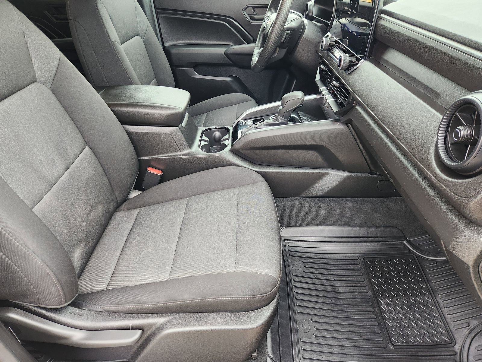 Used 2024 Chevrolet Colorado W/T w/ WT Convenience Package II AWD/4WD image 16