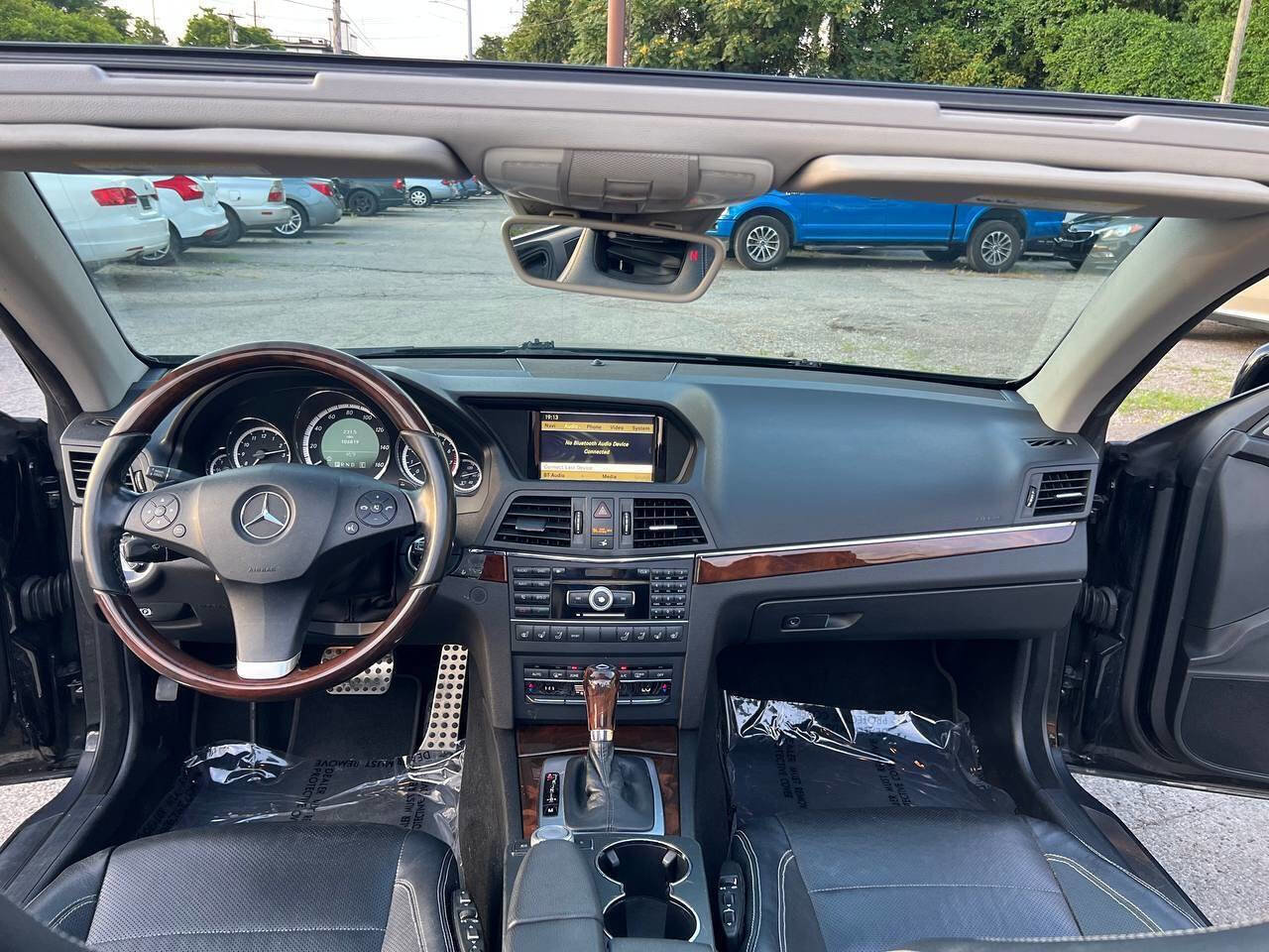 Used 2011 Mercedes-Benz E 550 Cabriolet image 27