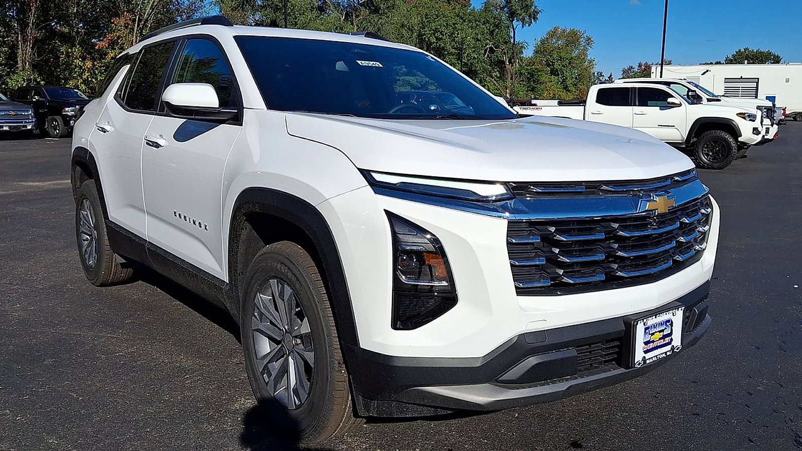 New 2027 Chevrolet Equinox LT w/ LPO, Floor Liner Package FWD image 5