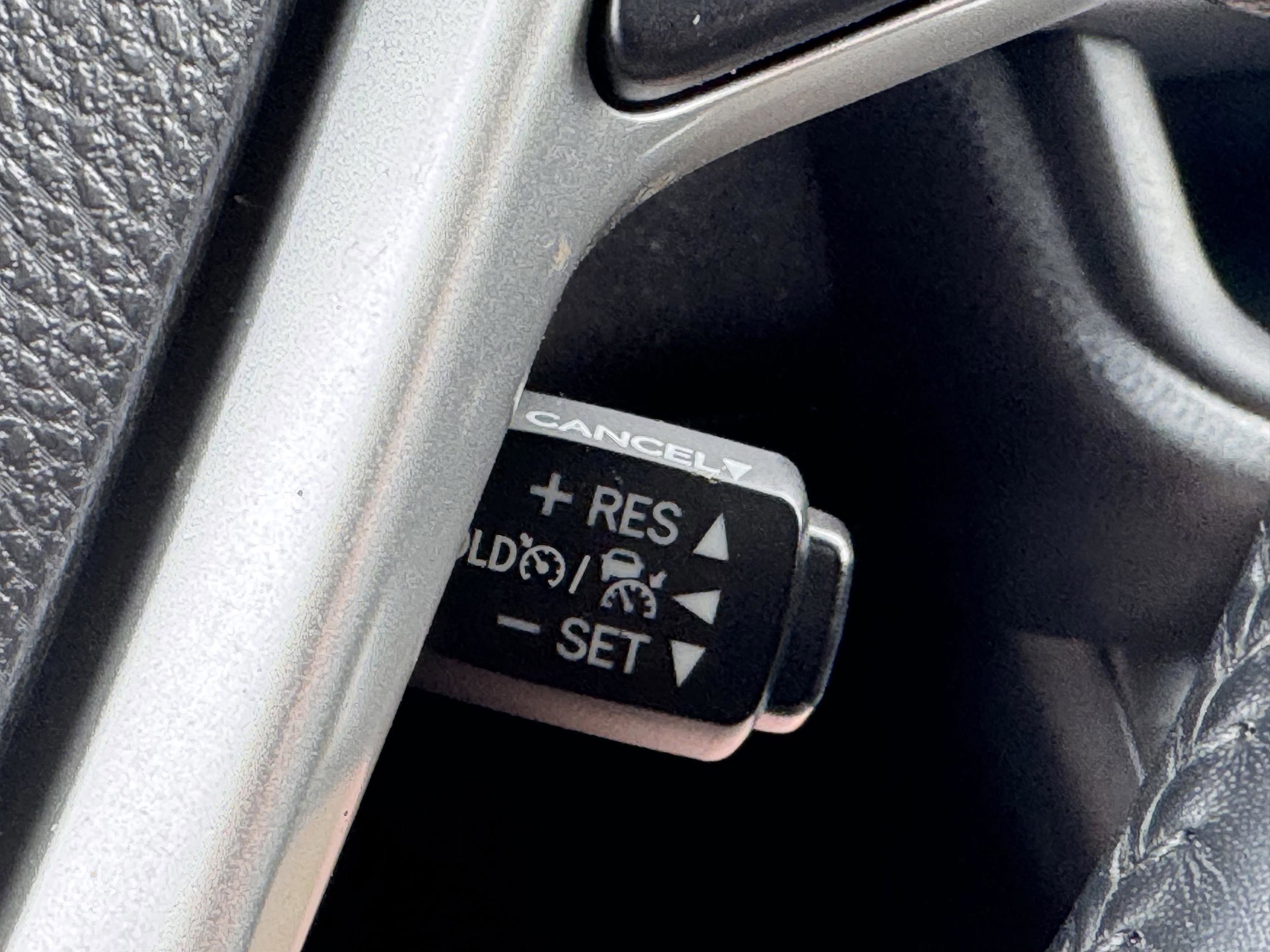 Used 2019 Toyota Highlander SE image 10