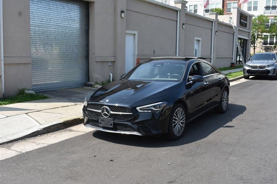 Used 2025 Mercedes-Benz CLA 250 image 3