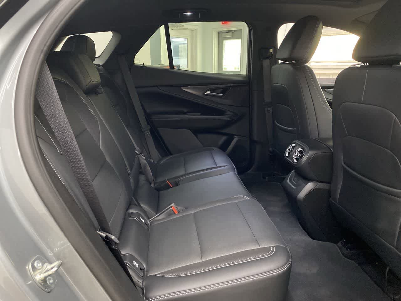 Used 2024 Chevrolet Blazer EV LT AWD/4WD image 17