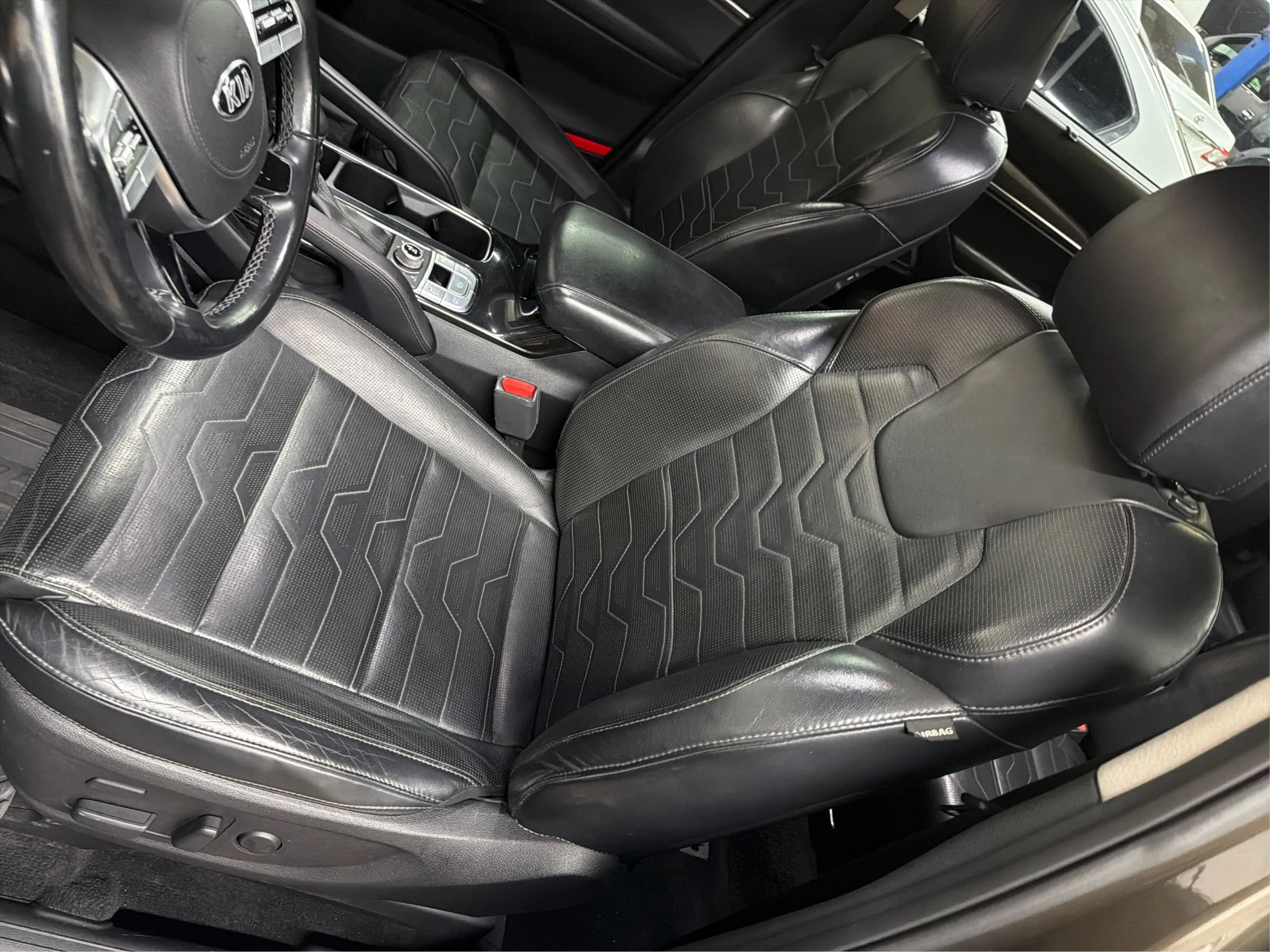 Used 2020 Kia Telluride SX w/ SX Prestige Package AWD/4WD image 16