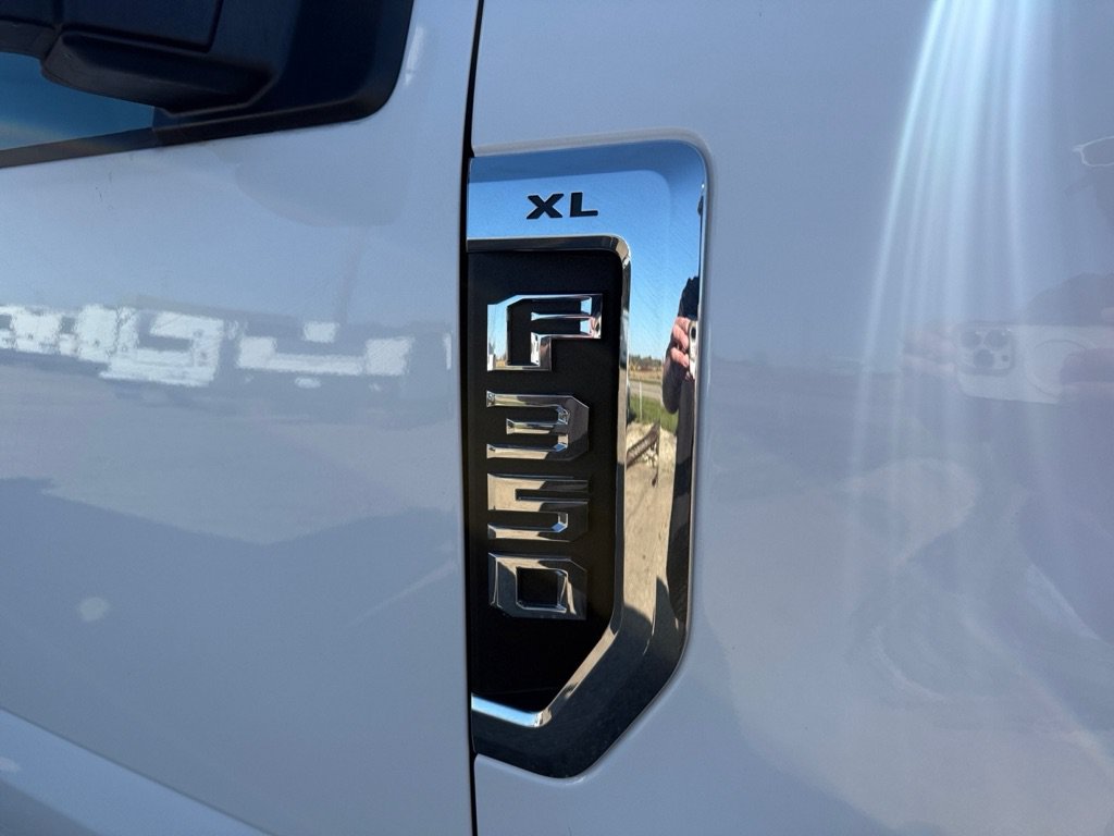 Used 2021 Ford F350 XL w/ Power Equipment Group AWD/4WD image 26