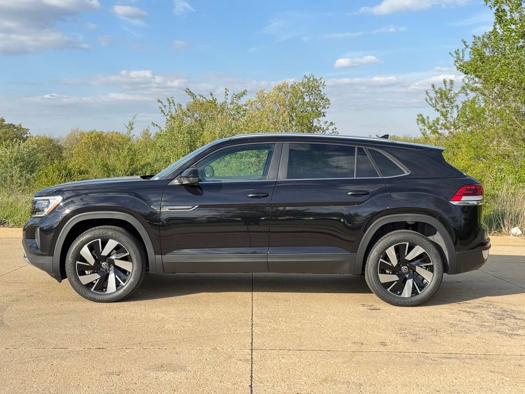 New 2026 Volkswagen Atlas Cross Sport SE AWD/4WD image 2