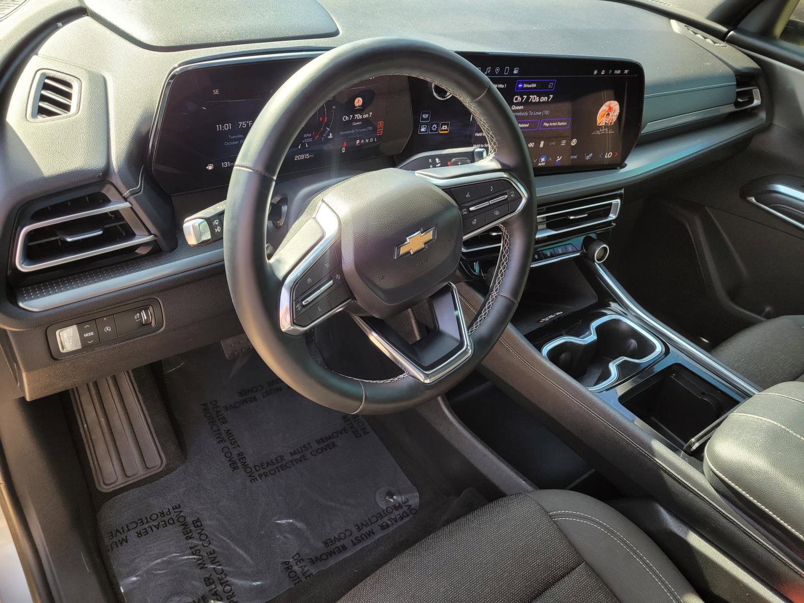 Used 2024 Chevrolet Traverse LT w/ Trailering Package FWD image 23