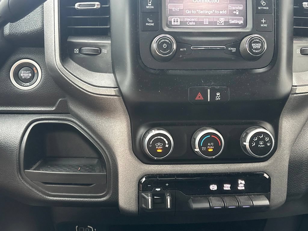 Used 2024 RAM 2500 Tradesman w/ Chrome Appearance Group AWD/4WD image 14