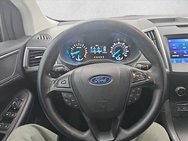 Used 2020 Ford Edge SE image 13