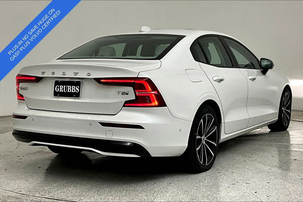 Certified 2025 Volvo S60 T8 Plus AWD/4WD image 2