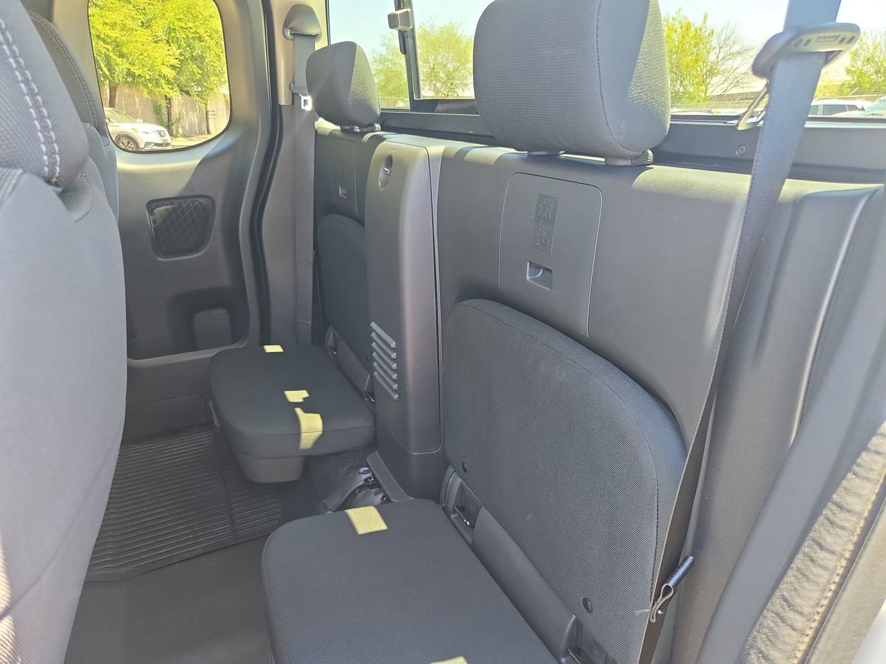 Certified 2025 Nissan Frontier SV RWD image 13