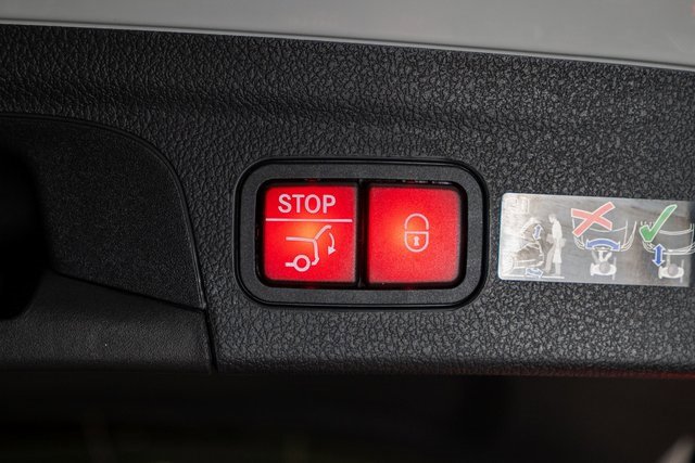 New 2026 Mercedes-Benz GLE 53 AMG 4MATIC image 39