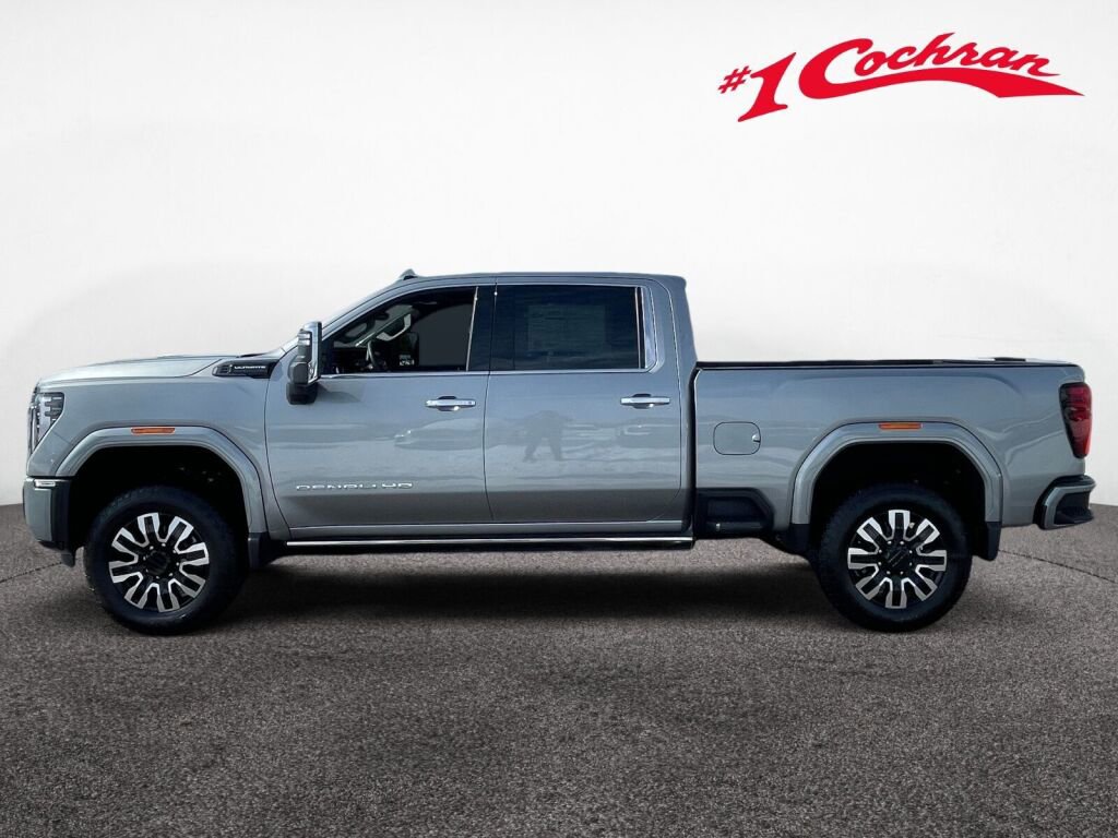 Used 2025 GMC Sierra 2500 Denali Ultimate w/ Max Trailering Package image 17