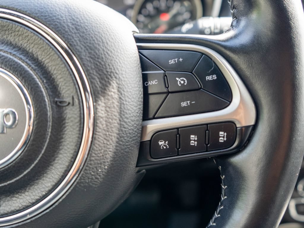 Used 2021 Jeep Compass Latitude w/ Sun and Sound Group AWD/4WD image 19