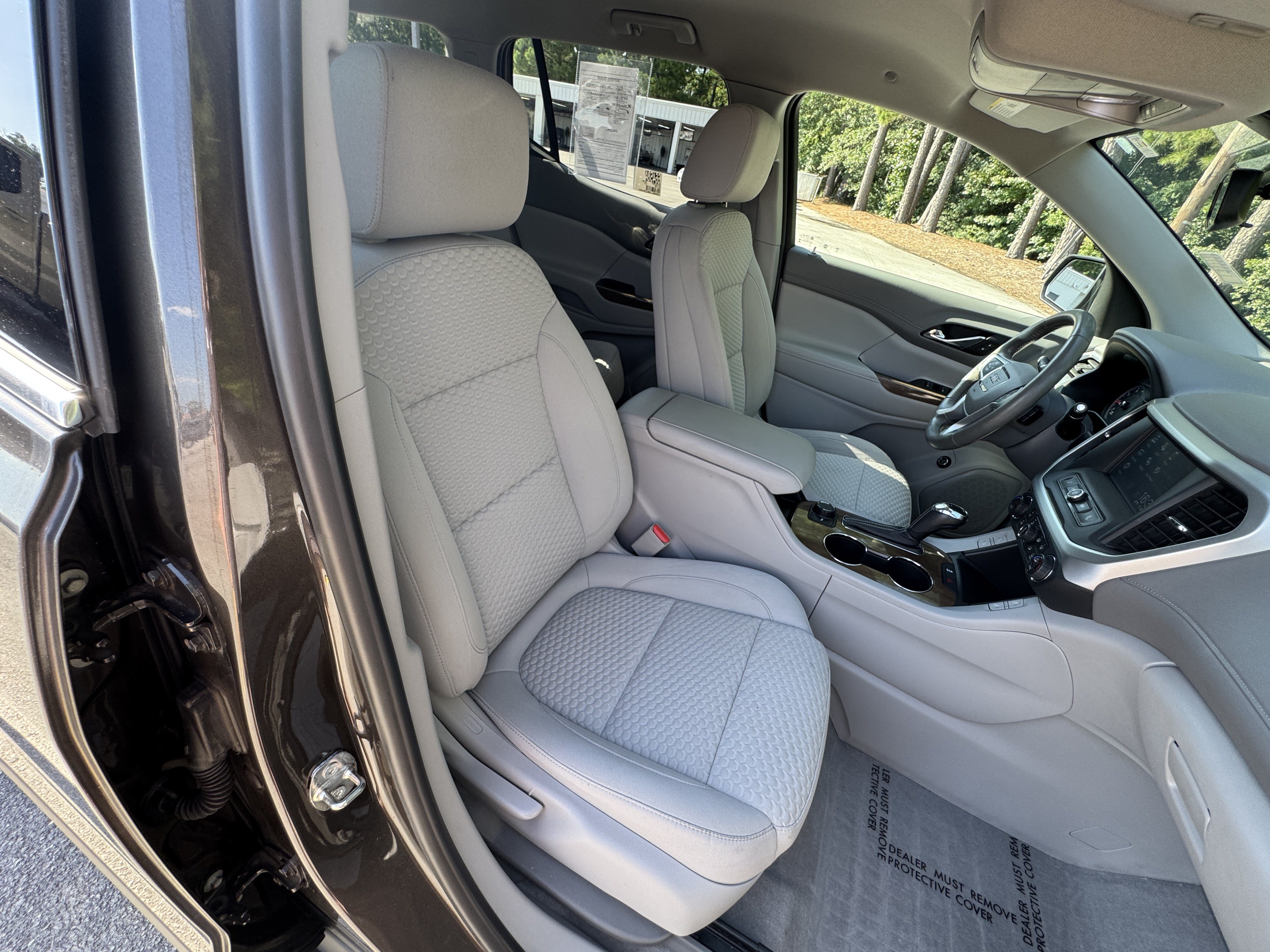 Used 2019 GMC Acadia SLE w/ LPO, Black Accent Package FWD image 21