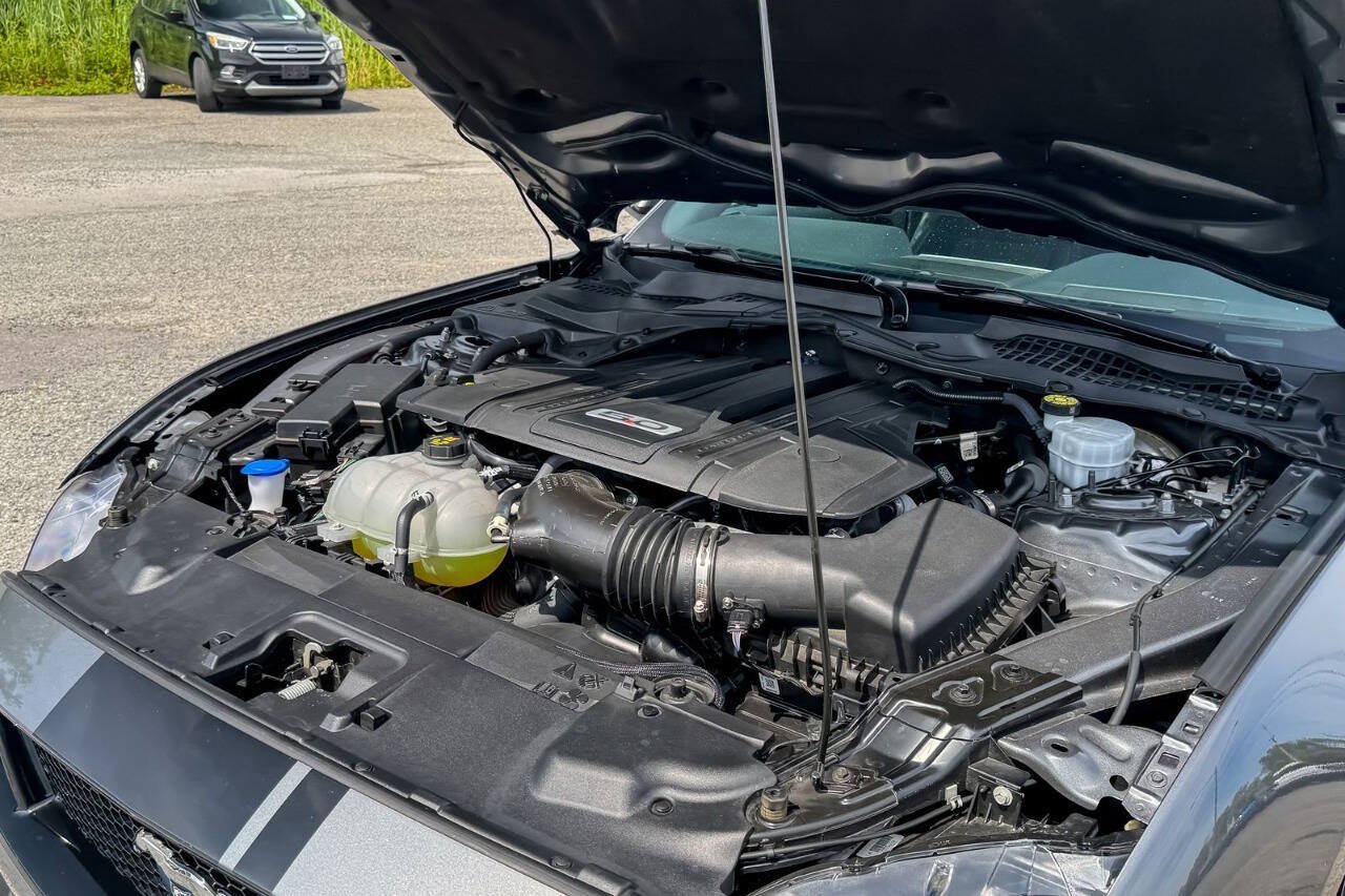 Used 2022 Ford Mustang GT RWD image 5