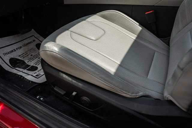 Used 2024 Hyundai Elantra Limited FWD image 38