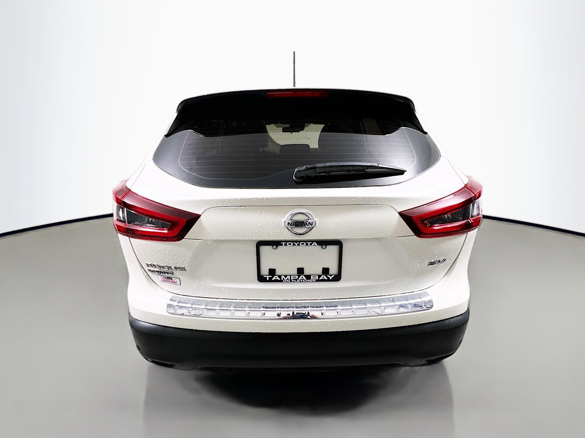 Used 2022 Nissan Rogue Sport SV image 6