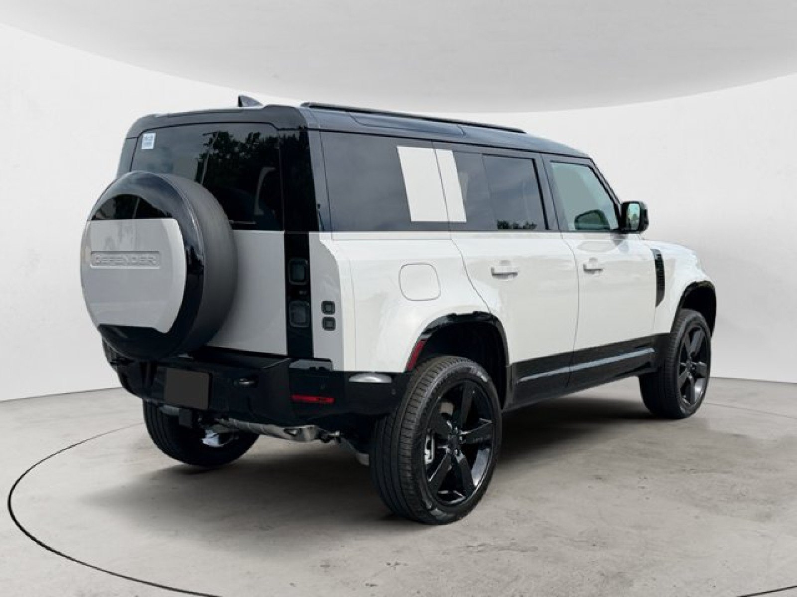 New 2026 Land Rover Defender 110 X-Dynamic SE AWD/4WD image 4